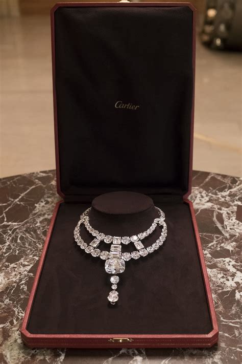 the cartier toussaint necklace